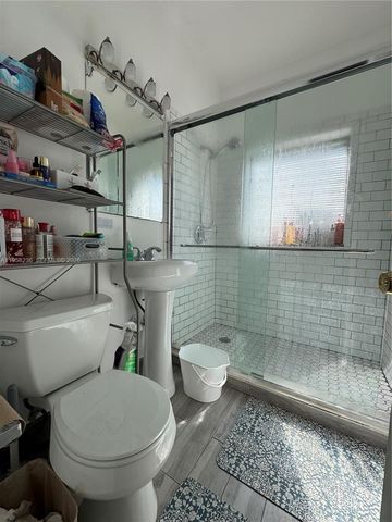 8135 Crespi Blvd, Miami Beach, FL 33141