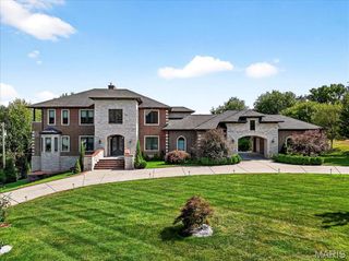 13354 Thornhill Drive, St Louis, MO 63131