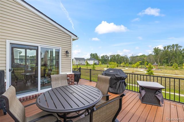 58714 Sella Drive, South Lyon, MI 48178