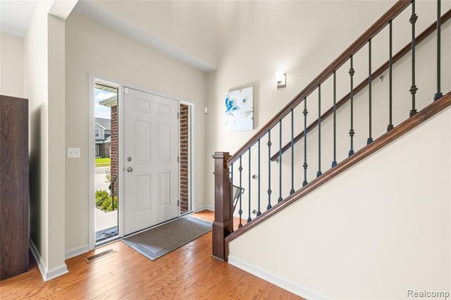 58714 Sella Drive, South Lyon, MI 48178