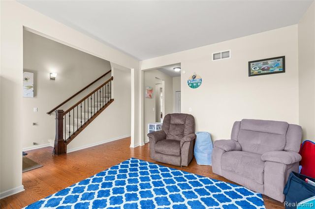 58714 Sella Drive, South Lyon, MI 48178