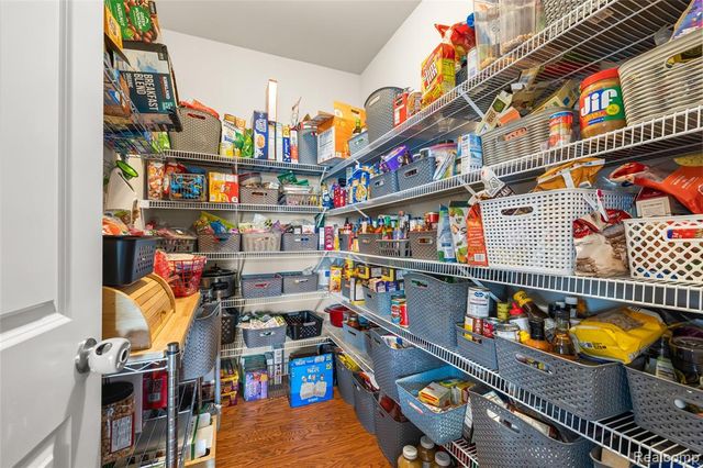 58714 Sella Drive, South Lyon, MI 48178
