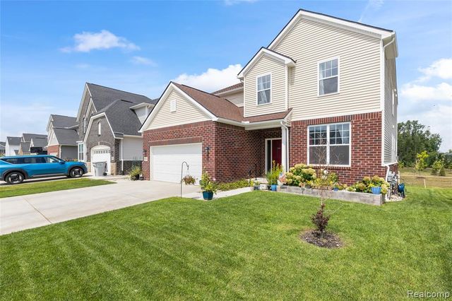 58714 Sella Drive, South Lyon, MI 48178