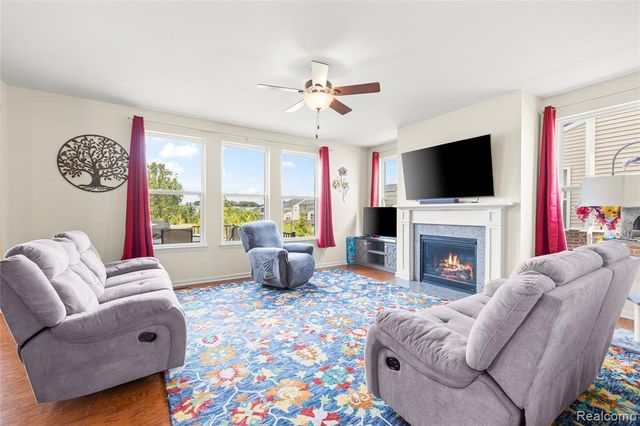 58714 Sella Drive, South Lyon, MI 48178