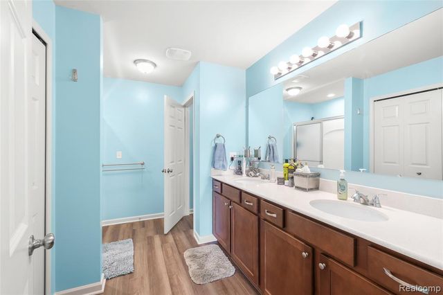 58714 Sella Drive, South Lyon, MI 48178