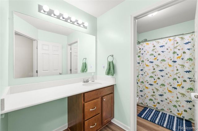 58714 Sella Drive, South Lyon, MI 48178