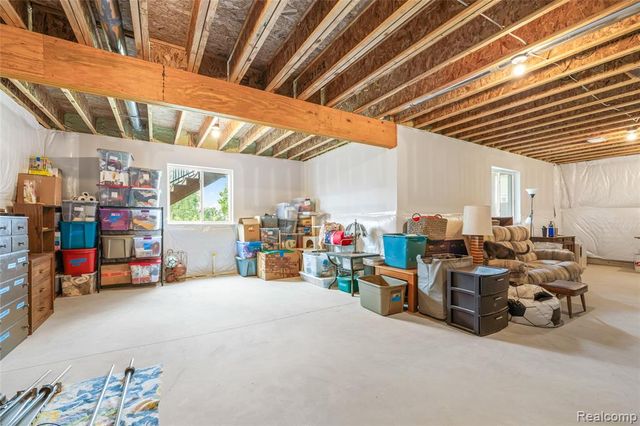 58714 Sella Drive, South Lyon, MI 48178