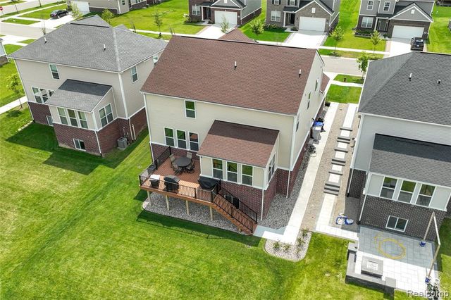 58714 Sella Drive, South Lyon, MI 48178