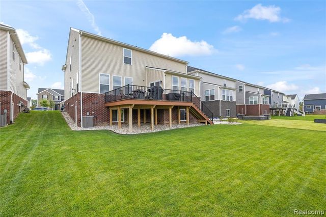 58714 Sella Drive, South Lyon, MI 48178