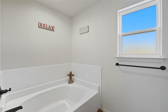 2411 Settlement RD, Copperas Cove, TX 76522