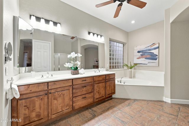 481 E VERMONT Drive, Gilbert, AZ 85295