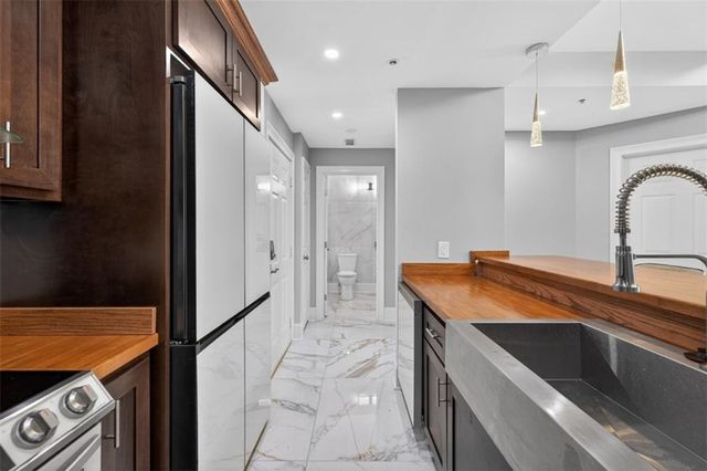 1074 Peachtree NE Walk B505, Atlanta, GA 30309