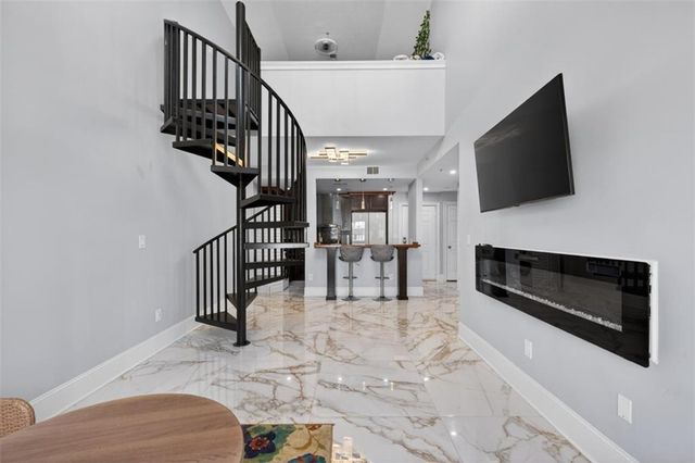 1074 Peachtree NE Walk B505, Atlanta, GA 30309