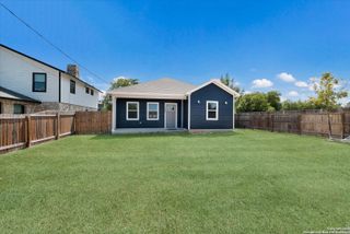 722 Grosvenor, San Antonio, TX 78221