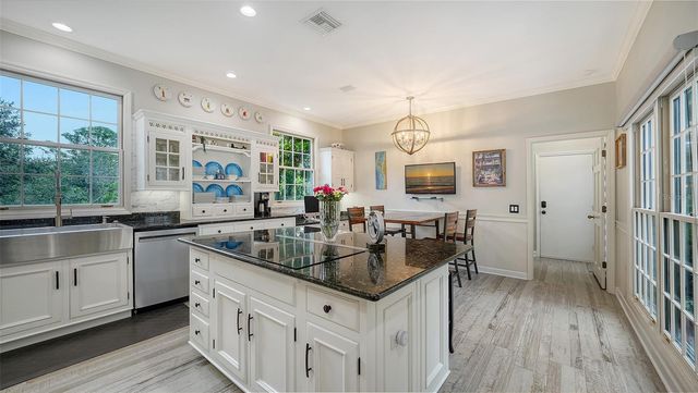 156 BISHOPSCOURT ROAD, Osprey, FL 34229