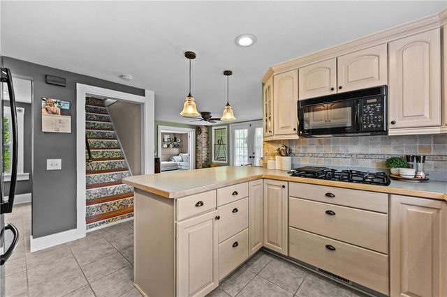 956 Willits Rd, Ontario, NY 14519
