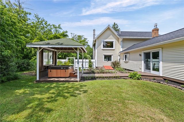 956 Willits Rd, Ontario, NY 14519