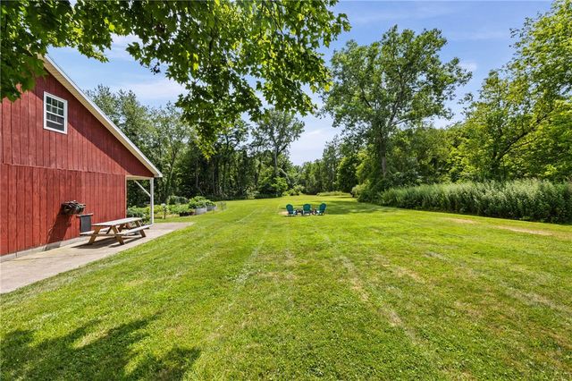 956 Willits Rd, Ontario, NY 14519