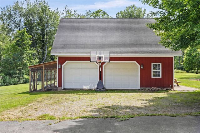 956 Willits Rd, Ontario, NY 14519