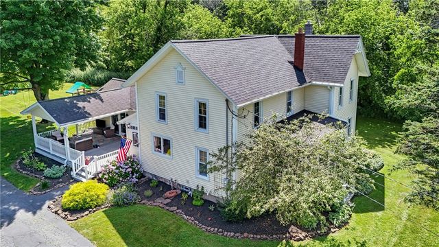 956 Willits Rd, Ontario, NY 14519