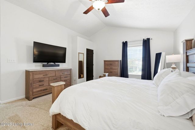 2005 Cherry Creek Rd, La Grange, KY 40031