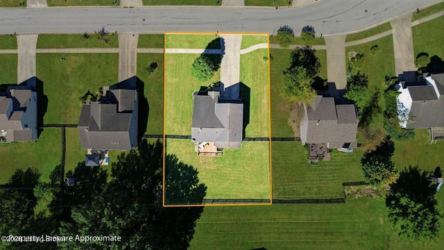 2005 Cherry Creek Rd, La Grange, KY 40031