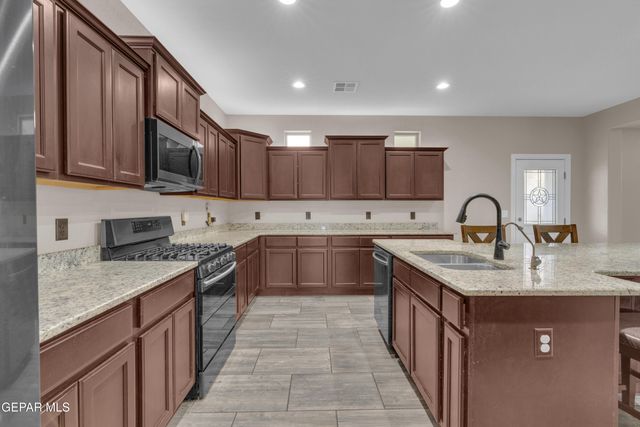 14929 TED BANKS Avenue, El Paso, TX 79938