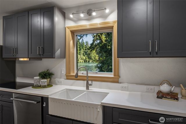 2908 Fishtrap Loop NE, Olympia, WA 98506