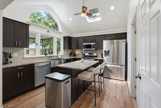 138 Ferguson Drive, Tallmadge, OH 44278