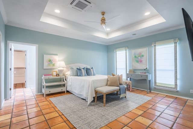 1202 Country Club Dr, Midland, TX 79701