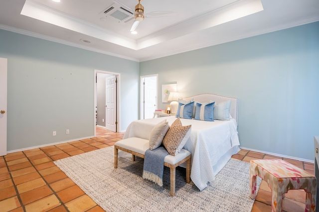 1202 Country Club Dr, Midland, TX 79701