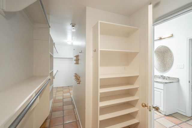 1202 Country Club Dr, Midland, TX 79701