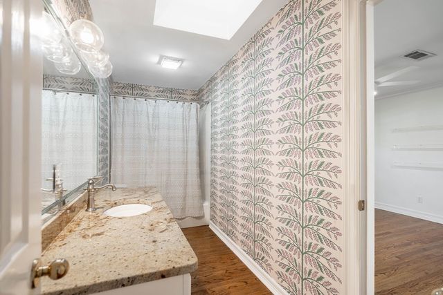 1202 Country Club Dr, Midland, TX 79701