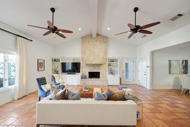 1202 Country Club Dr, Midland, TX 79701