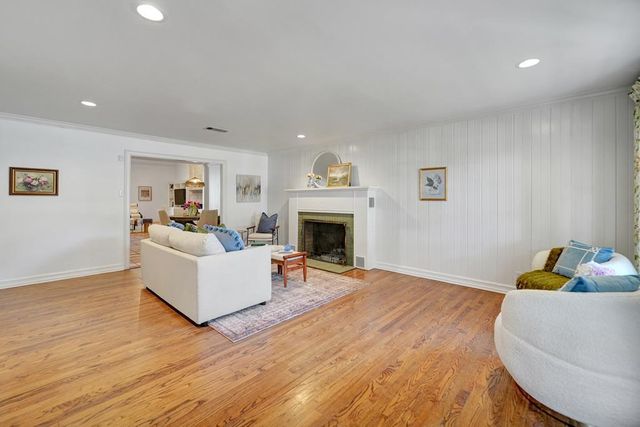 1202 Country Club Dr, Midland, TX 79701