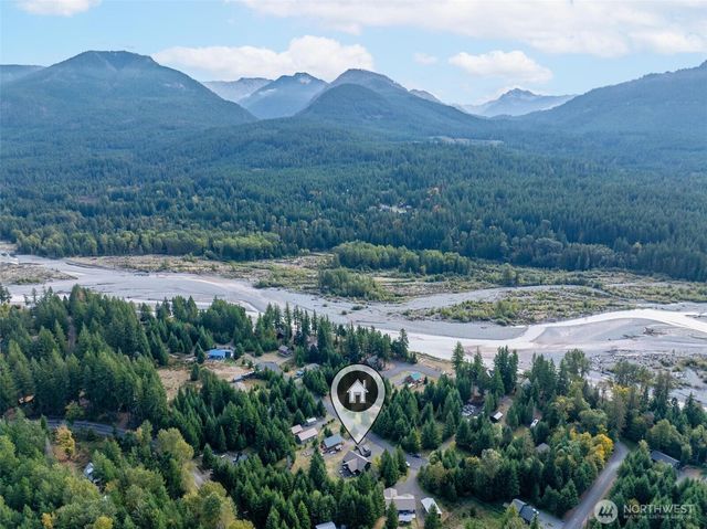 106 Jack Fir Court W, Packwood, WA 98361