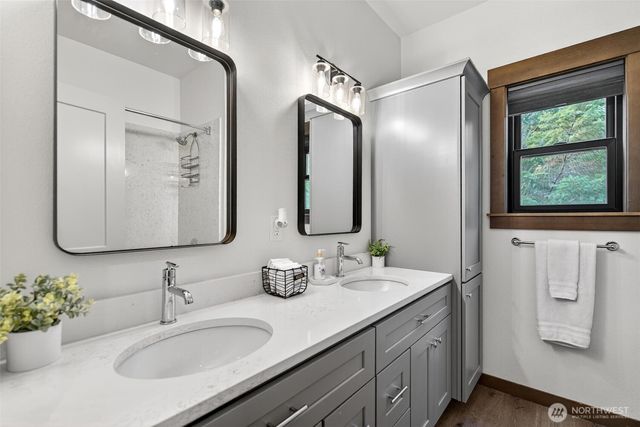 106 Jack Fir Court W, Packwood, WA 98361