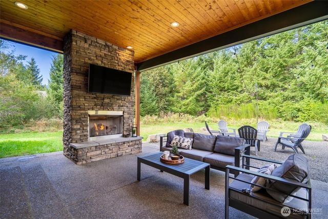 106 Jack Fir Court W, Packwood, WA 98361