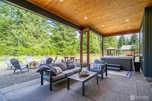 106 Jack Fir Court W, Packwood, WA 98361