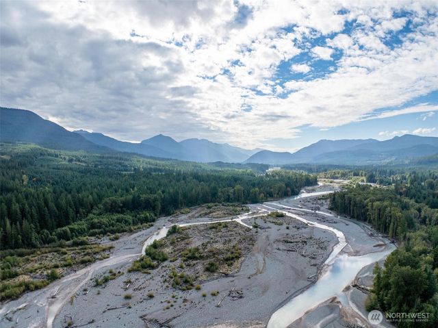 106 Jack Fir Court W, Packwood, WA 98361