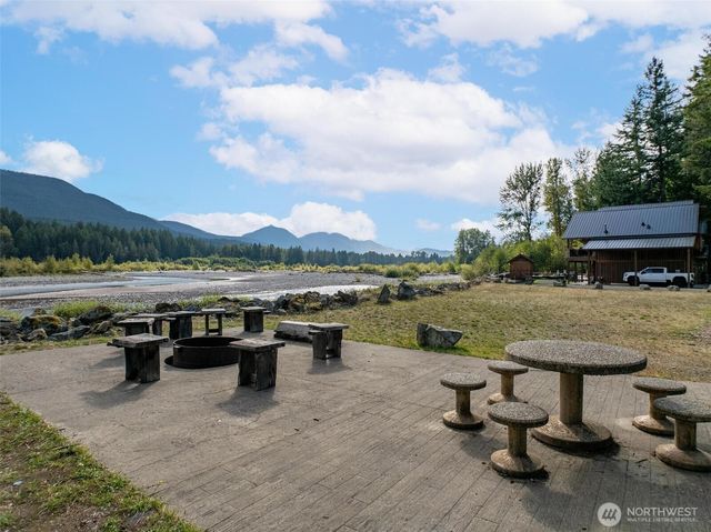 106 Jack Fir Court W, Packwood, WA 98361