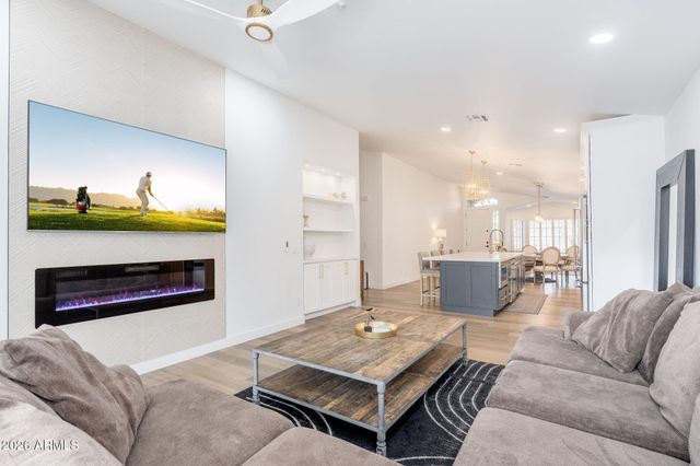 10215 E HILLERY Drive, Scottsdale, AZ 85255