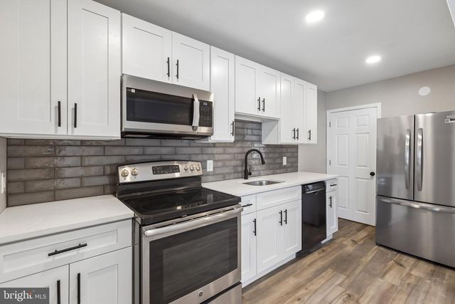 5536 PINE ST, Philadelphia, PA 19143