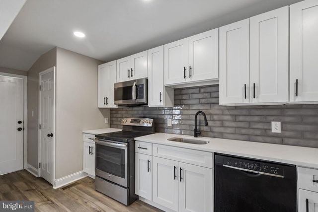 5536 PINE ST, Philadelphia, PA 19143