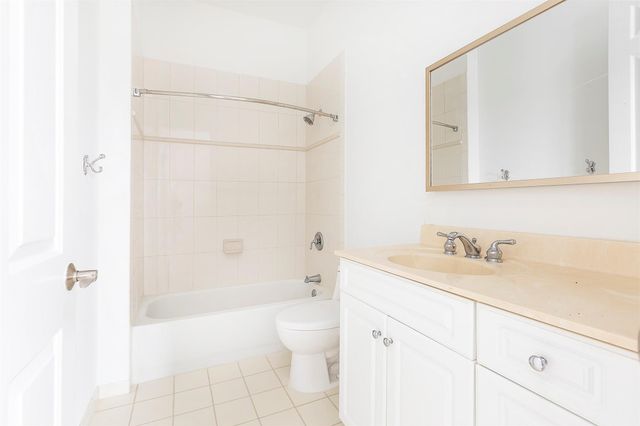 6809 N Laleside Circle 101, Davie, FL 33314