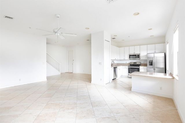 6809 N Laleside Circle 101, Davie, FL 33314