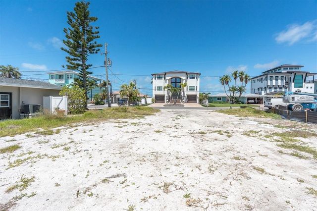 575 CRYSTAL DRIVE, Madeira Beach, FL 33708