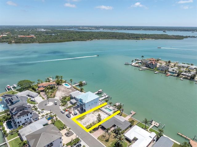 575 CRYSTAL DRIVE, Madeira Beach, FL 33708