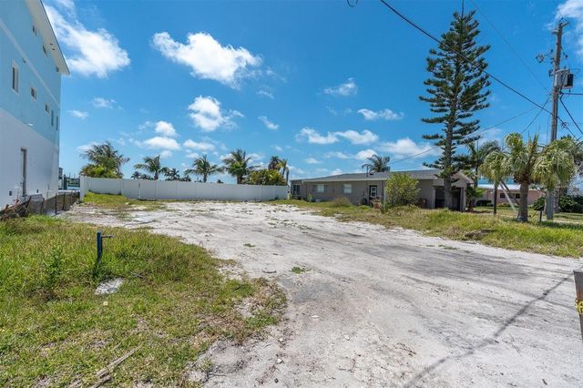 575 CRYSTAL DRIVE, Madeira Beach, FL 33708