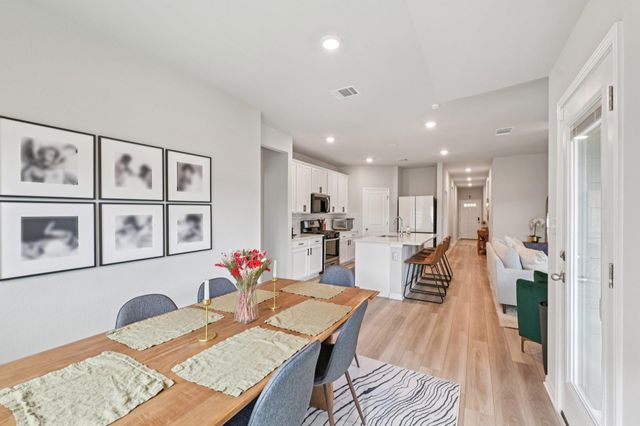 3022 Mill Run BND, Round Rock, TX 78665